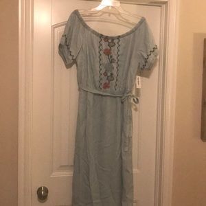 Old Navy Embroidered Off the shoulder Dress
